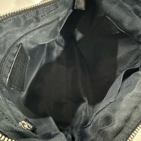 Coach signature handbag, black leather - Picture 13 of 14